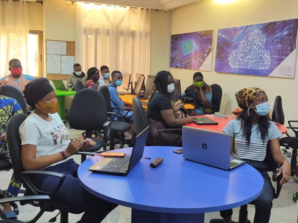 INITIATION AUX OUTILS  DU NUMERIQUE  :  L’initiative «Learning Lab» du Ministère du Numérique, une réalité