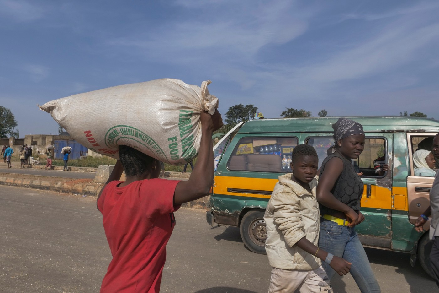 Nigeria : les pillages se multiplient, les autorités à la peine