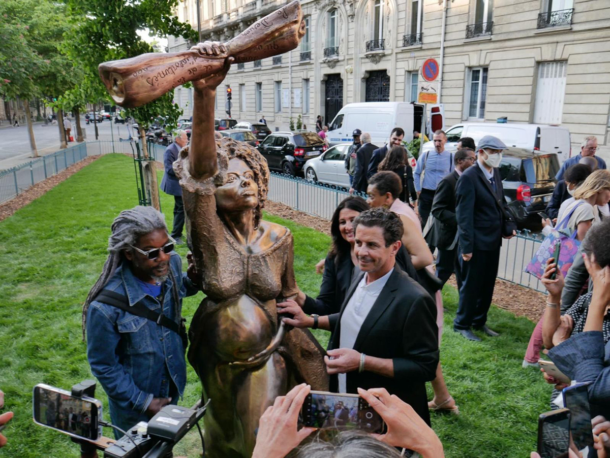 Inauguration de Sollitude, première statue femme noire de Paris