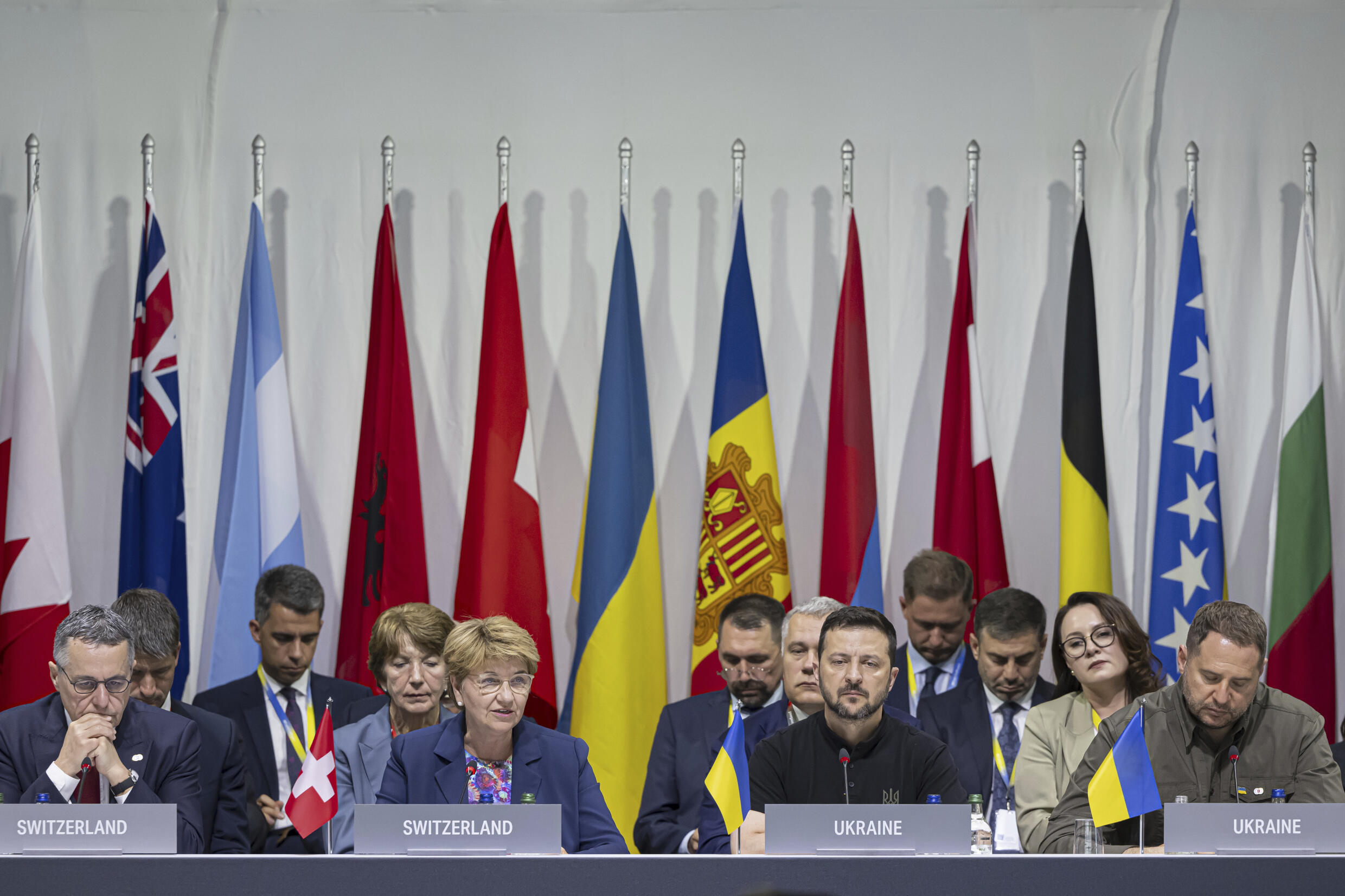 Le sommet pour la paix en Ukraine réaffirme l’intégrité du pays mais appelle à associer la Russie