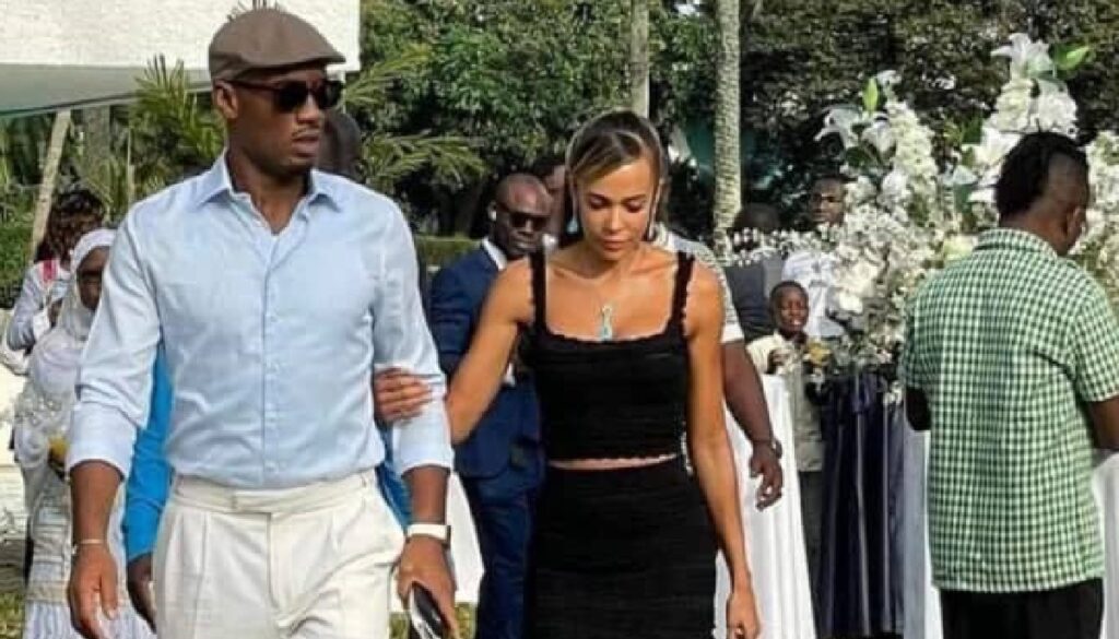 Le mariage de Kerozen a réuni des légendes du football comme Didier Drogba et Samuel Eto'o.