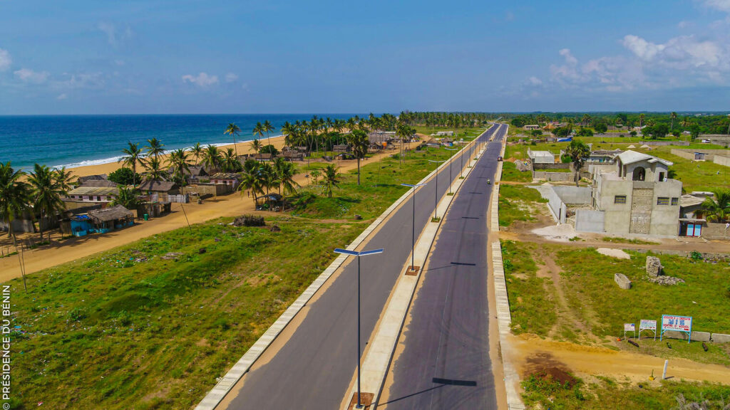 Bénin : Talon critiqué pour l'éclairage routier