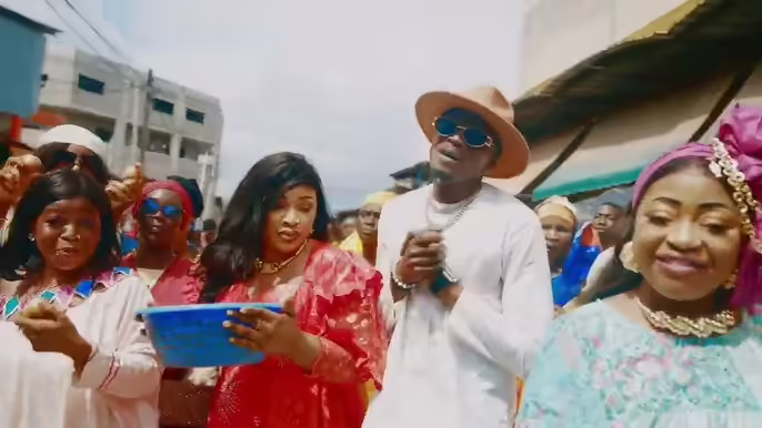 Djénéba Djaba enflamme YouTube avec un million de vues en cinq heures