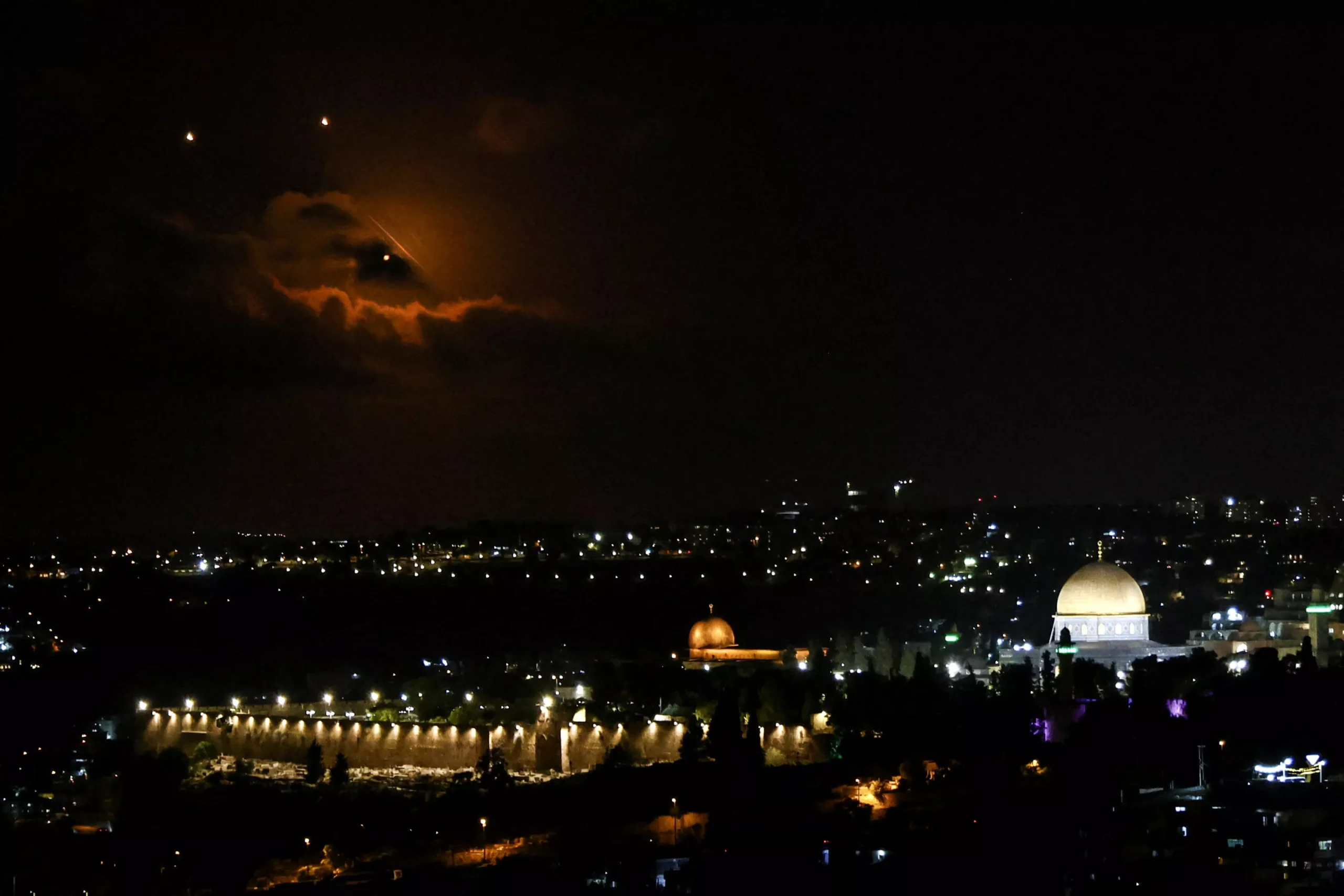 Israël sous la menace : Missiles iraniens tirés, alerte générale déclenchée (1)