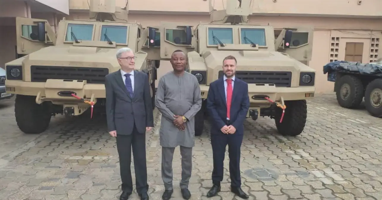 Bénin : Donation de deux véhicules blindés MAMBA MK7 à la Police (3)