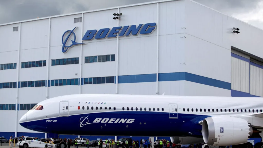 Cette grande compagnie Boeing annonce la suppression de 17 000 postes